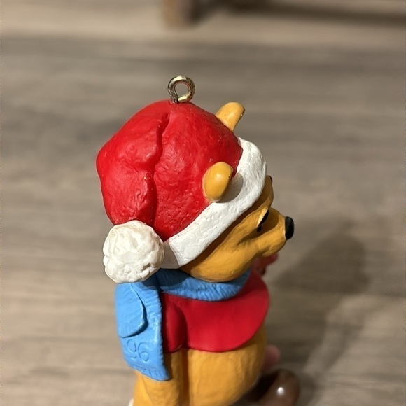 Vintage Winnie the Pooh and Piglet Ornament Disney Hallmark Christmas 1996 - Picture 7 of 11
